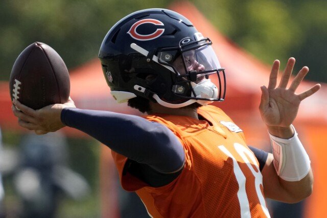 Rookie QB Caleb Williams và các tuyển thủ chính của Bears sẽ không thi đấu trong trận mở màn mùa giải